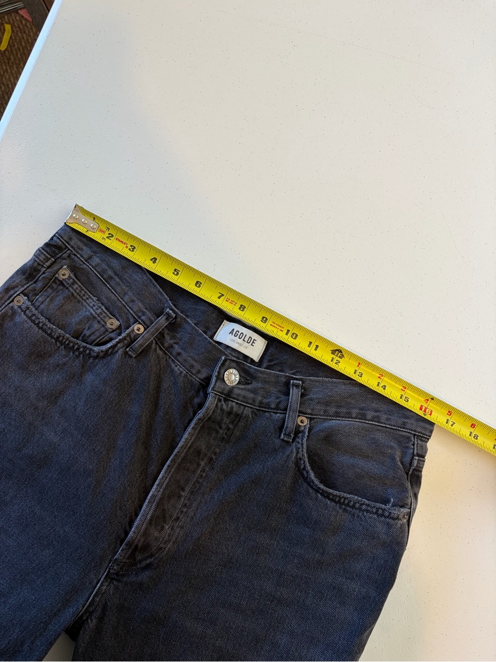 AGOLDE Fen High Rise Relaxed Tapered Jeans Button Fly Faded Black Size 30 Womens - Picture 10 of 11